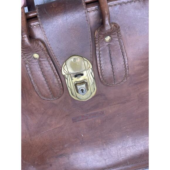 Vintage Leather Briefcase Top Handle Brown Buckle Closure Tidewater Oil Company - Picture 2 of 10